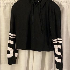 Black Cropped Sweatshirt with Hood
